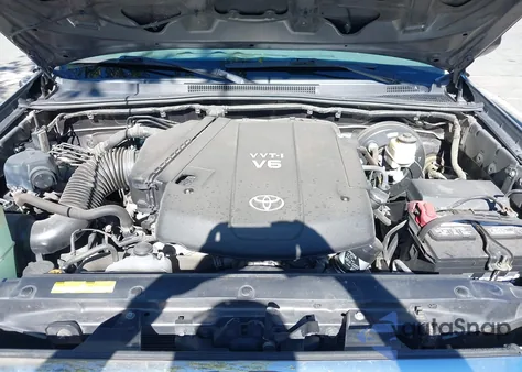 2015 Toyota Tacoma Prerunner V6 z USA, uszkodzony, nr VIN 3TMKU4HN5FM042710